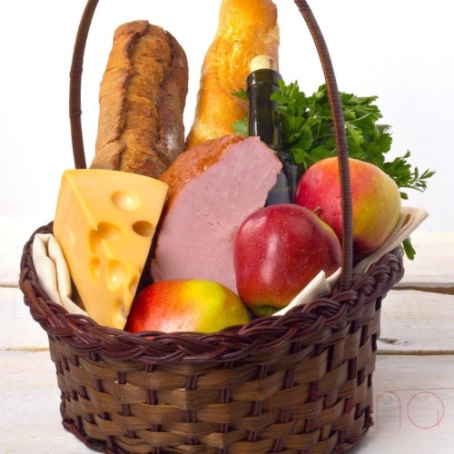 Local Specialties Gift Basket (Regular)